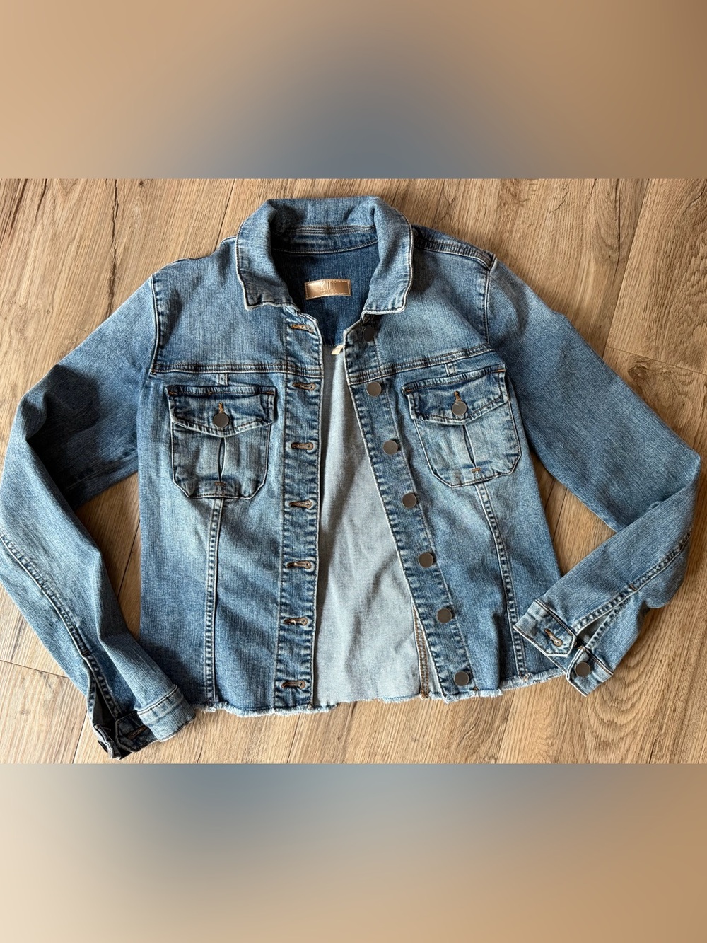 KUT from the Kloth Kara Denim Jacket Women's M Blue Frayed Hem